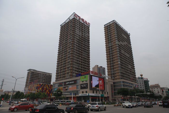 鳳城國際廣場(chǎng)（國家AAA級安全文明標準化工地、河北省建設工程“安濟杯”）